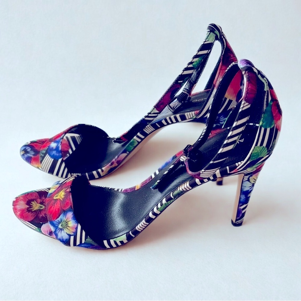 Aldo Floral 3.5” pumps with Ankle Straps